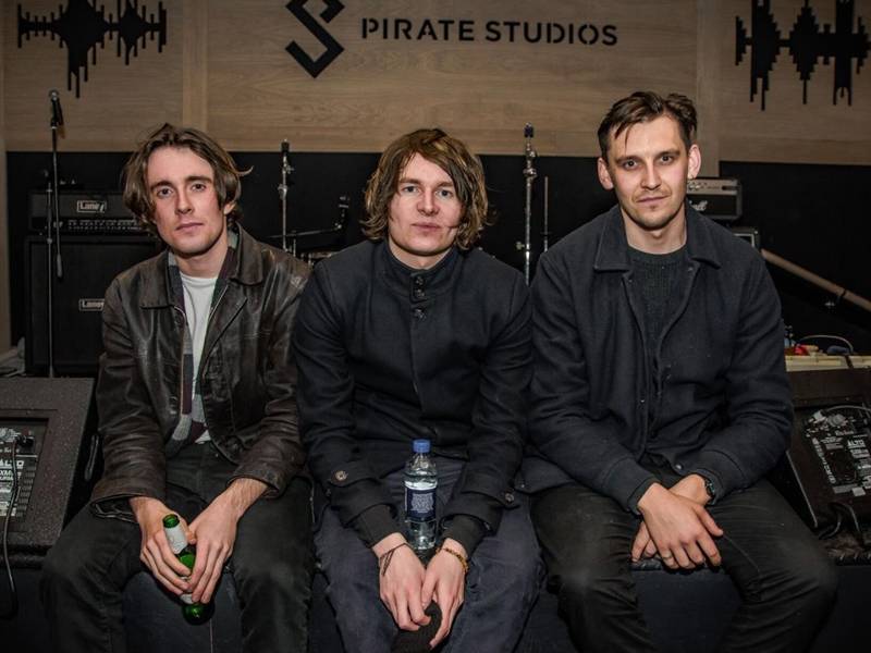 Londonski trio False Heads pobjednici su britanskog  natječaja za nastup na INmusic festivalu za mlade bendove